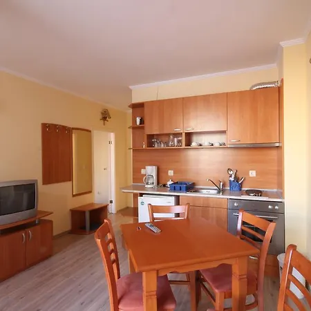 New Estate In Victoria Sunny Beach