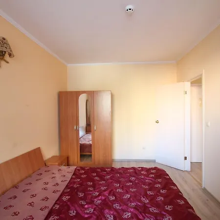 New Estate In Victoria Apartment